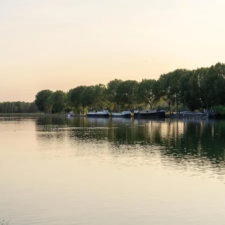 Retreat With Luxury Comfort *